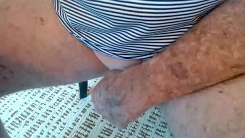 briefsguy52 online show from 26, 4, 2026