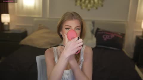 Diamonds Girls online show from 24, 4, 2026