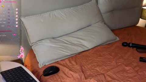 Amina Adelina online show from 20, 10, 2025