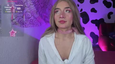 Snapshot of brihanna_cooper chatting on 19, 10, 2025 bri online show from 19, 10, 2025