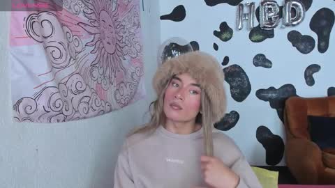 Snapshot of brihanna_cooper chatting on 24, 11, 2025 bri online show from 24, 11, 2025