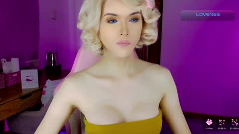 Snapshot of brionatop chatting on 16, 9, 2025 brionatop online show from 16, 9, 2025