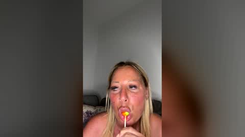 britishcumslut_10 online show from 20, 4, 2026