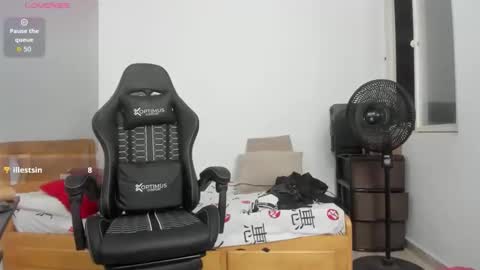 Britney  online show from 24, 10, 2025