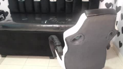 Snapshot of britney_sub chatting on 10, 1, 2025 Britney online show from 10, 1, 2025