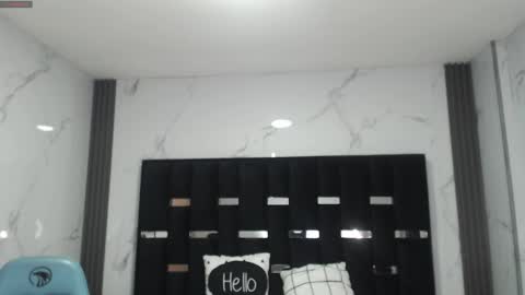 Snapshot of britney_sub chatting on 23, 10, 2025 Britney online show from 23, 10, 2025