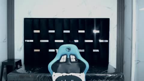 Britney  online show from 23, 4, 2026