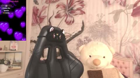 britneybarker online show from 10, 9, 2025