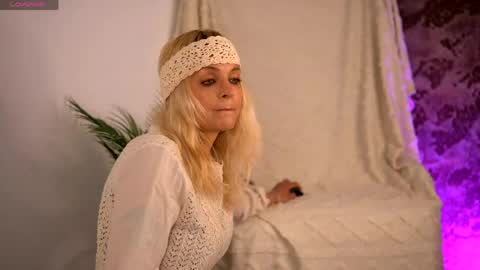 britneyhudson online show from 26, 4, 2026