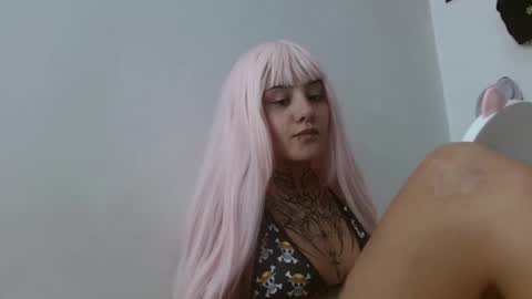 maru miaw   Please help me to reach 100 thumbs up online show from 5, 10, 2025