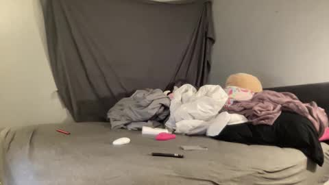 BrittanyBella  Oscar online show from 19, 2, 2025