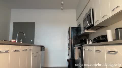 Snapshot of brodybiggs chatting on 22, 11, 2025 Brody Biggs online show from 22, 11, 2025