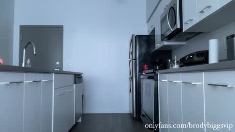 Snapshot of brodybiggs chatting on 23, 11, 2025 Brody Biggs online show from 23, 11, 2025