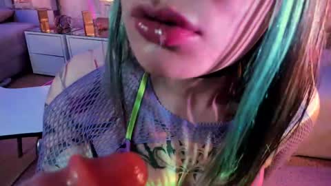     online show from 25, 4, 2026