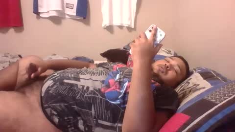 Snapshot of bronxforlife chatting on 17, 12, 2024 bronxforlife online show from 17, 12, 2024