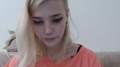 Snapshot of brookewylde_20 chatting on 29, 11, 2025 brookewylde_20 online show from 29, 11, 2025