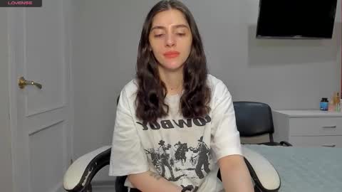 Snapshot of broosnica1 chatting on 17, 12, 2025 broosnica1 online show from 17, 12, 2025