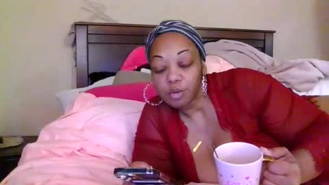 Snapshot of brownroundrenee chatting on 3, 6, 2026 brownroundrenee online show from 3, 6, 2026