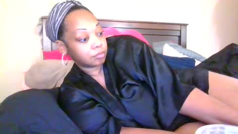 Snapshot of brownroundrenee chatting on 13, 6, 2026 brownroundrenee online show from 13, 6, 2026