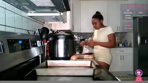 Brownsuagrcutie online show from 15, 12, 2025