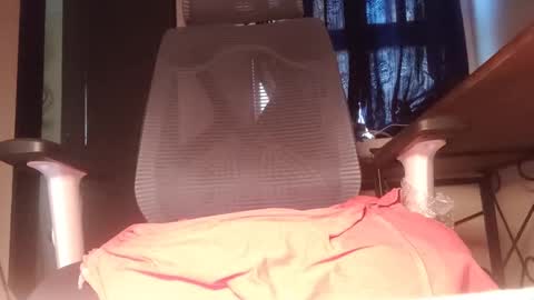 brownuncut3019 online show from 18, 1, 2025