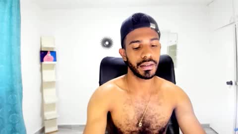 bruce_1111 online show from 26, 9, 2025