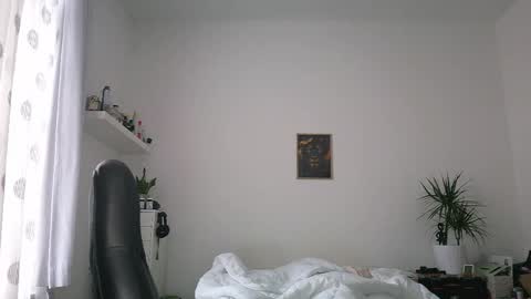 Snapshot of brucemf chatting on 12, 5, 2026 Bruce online show from 12, 5, 2026
