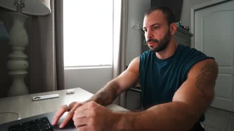 Snapshot of brucestryker chatting on 12, 9, 2025 onlyfans BRUCESTRYKER online show from 12, 9, 2025