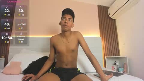 Snapshot of brunette__boy chatting on 10, 9, 2025 Luis online show from 10, 9, 2025