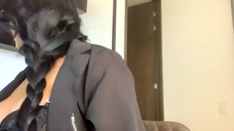 Snapshot of brunettediamond chatting on 5, 8, 2026 BRUNETTE DIAMOND online show from 5, 8, 2026
