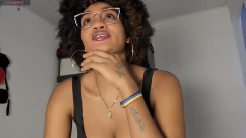 brunettjhelen online show from 28, 11, 2025