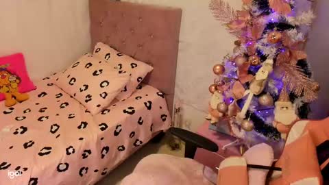 Snapshot of brunettklaryss chatting on 16, 12, 2024 Brenda online show from 16, 12, 2024