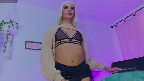 chloe cassie online show from 25, 7, 2026