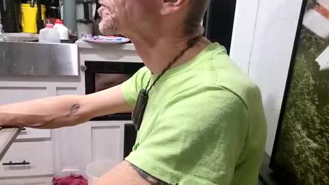 Steve... aka SkinnieDippin aka TimberTramp online show from 19, 9, 2025