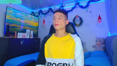 BRYAM INDEPENDENT MODEL online show from 3, 12, 2024