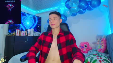 BRYAM INDEPENDENT MODEL online show from 17, 1, 2025