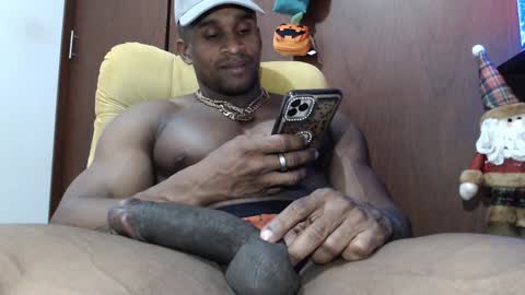 Enjoy the best muscle straws   online show from 18, 1, 2025