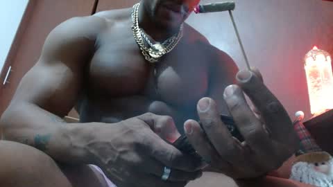 Enjoy the best muscle straws   online show from 26, 1, 2025