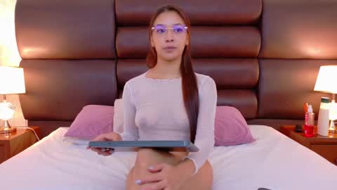 bryannamiller online show from 26, 4, 2026