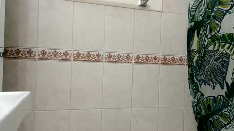 Snapshot of bssexperience chatting on 4, 3, 2025 HazelEyedStud1999 online show from 4, 3, 2025