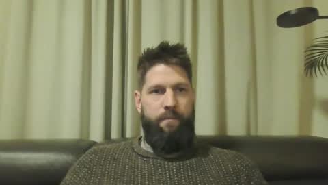 bubblebee1982 online show from 15, 12, 2024