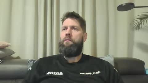 bubblebee1982 online show from 20, 12, 2024