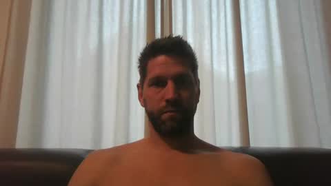 bubblebee1982 online show from 3, 10, 2025