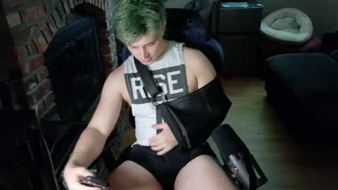 Snapshot of bubblebuttbdn chatting on 8, 5, 2026 BubblebuttBdn online show from 8, 5, 2026