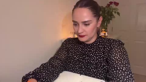 Snapshot of bubblegumfairy_ chatting on 11, 6, 2026 Anna online show from 11, 6, 2026