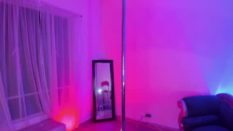 Snapshot of bubblewhite_ chatting on 11, 2, 2025 BubbleJereth online show from 11, 2, 2025