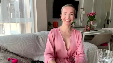 bubbling_queen online show from 25, 7, 2026