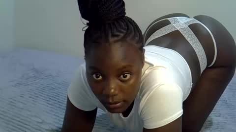 bubbly_ass30 online show from 23, 2, 2026