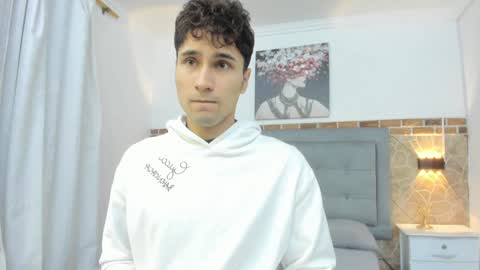 Snapshot of buddy_whitte chatting on 24, 1, 2025 Buddy Whitte online show from 24, 1, 2025