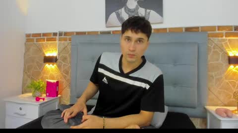 Snapshot of buddy_whitte chatting on 24, 2, 2025 Buddy Whitte online show from 24, 2, 2025